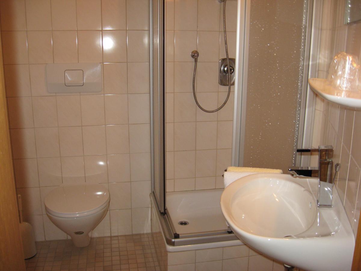 Hotel-Gasthof Zum Hirschen Durrwangen Δωμάτιο φωτογραφία